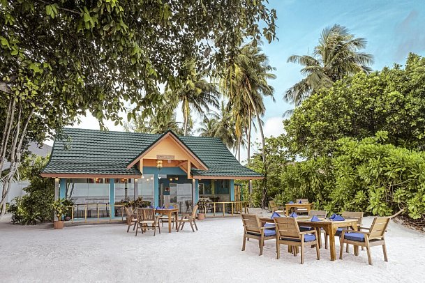 Furaveri Island Resort & Spa