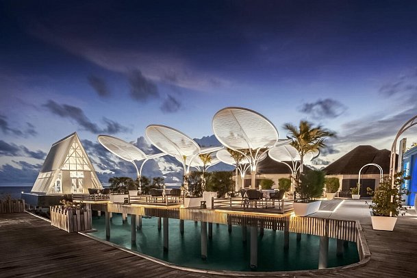 Furaveri Island Resort & Spa