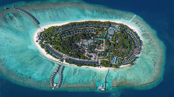 Furaveri Island Resort & Spa