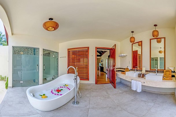 Furaveri Island Resort & Spa - Beispiel Bad Garden Villa (Zimmercodierung VB1)