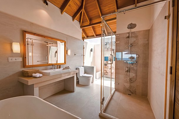 Reethi Faru Resort - Beispiel Bad Water Villa (Zimmercodierungen VX1, VX2, VX7 & VV1)