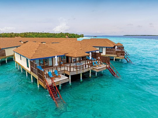 Reethi Faru Resort - Wohnbeispiel Water Villa Suite with Jacuzzi (Zimmercodierungen WX2 & WX7)