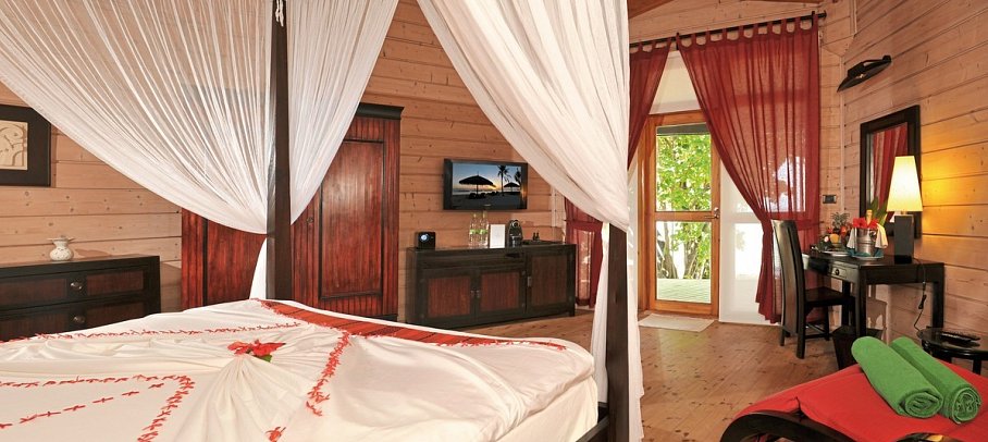 Komandoo Island Resort & Spa - Wohnbeispiel Beach Villa (Zimmercodierungen VB1, VB7, UD1 & VD1)