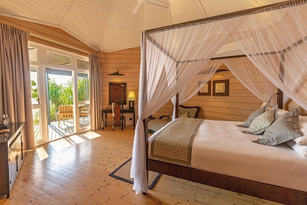 Komandoo Island Resort & Spa - Wohnbeispiel Jacuzzi Beach Villa & Premium Jacuzzi Beach Villa (Zimmercodierungen VB2, VB8, UD2, VD2, VB3, VB9, UD3 & VD3)