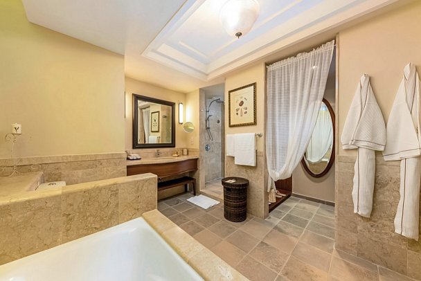 The Residence Mauritius - Badezimmer Colonial Gardenview Terrace (Zimmercodierungen UGG, UG8, DCG & UHG)