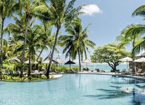 Maradiva Villas Resort & Spa - Hauptpool