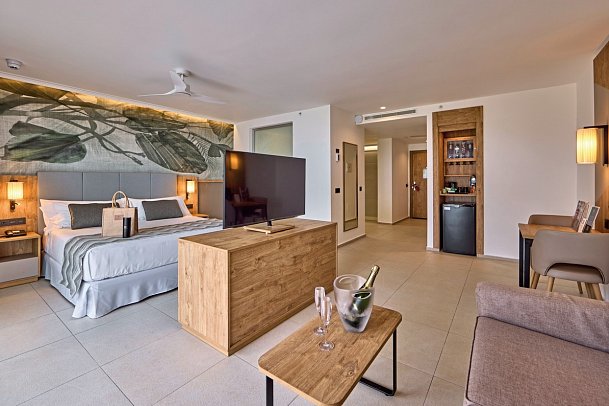 RIU Palace Mauritius - Wohnbeispiel Swim Up Suite Elite (Zimmercodierungen WBQ & WHQ)