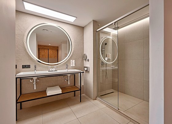 RIU Palace Mauritius - Badezimmer (Zimmercodierungen JB1, JB2, JBN, JBM, JBQ & WBQ)
