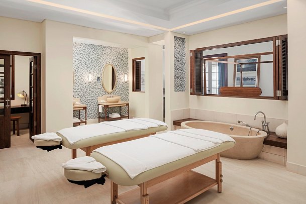 The St. Regis Le Morne Resort, Mauritius - Wohnbeispiel Manor House Spa Suite (Zimmercodierungen WB1 & WH1)