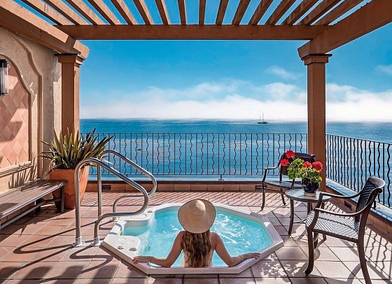 Monterey Bay Inn