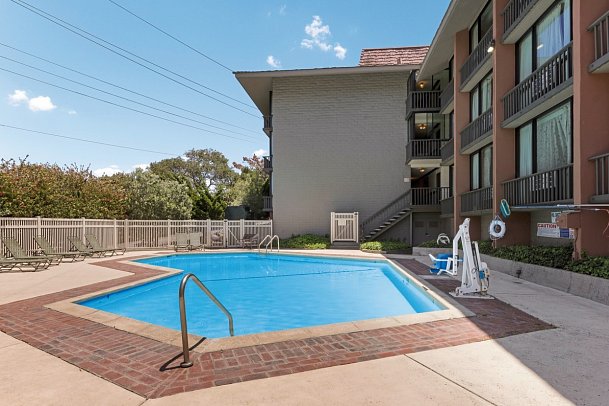 Red Lion Hotel Monterey