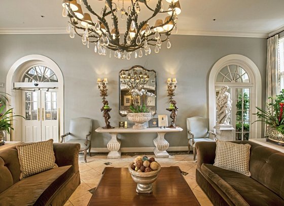 Bienville House