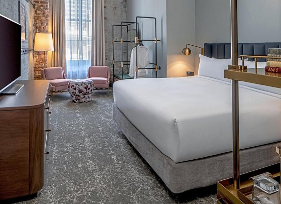 The Eliza Jane, Autograph Collection - Wohnbeispiel One King Bed Magazine Street View (Zimmercodierung UG1)