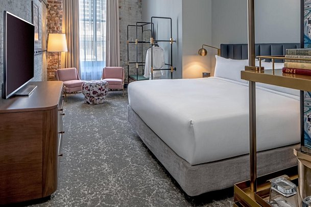 The Eliza Jane, Autograph Collection - Wohnbeispiel One King Bed Magazine Street View (Zimmercodierung UG1)