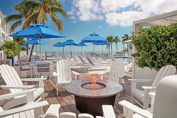 Courtyard Faro Blanco