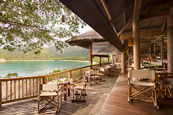 Six Senses Ninh Van Bay - Dining by the Bay