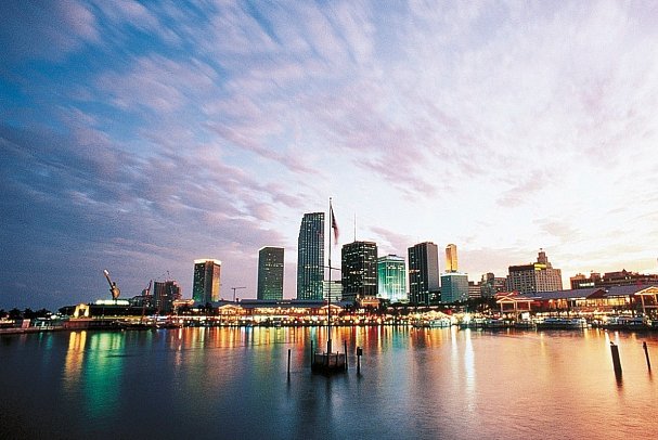 Eastcoast Explorer - Miami Skyline