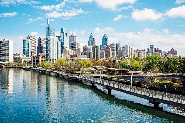 Eastcoast Explorer - Skyline Philadelphia