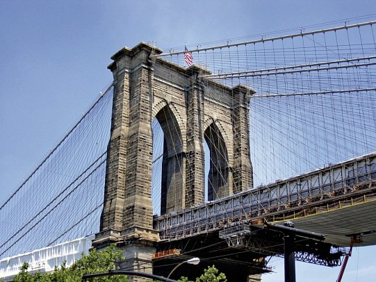 Eastcoast Explorer - Brooklyn Bridge, New York City