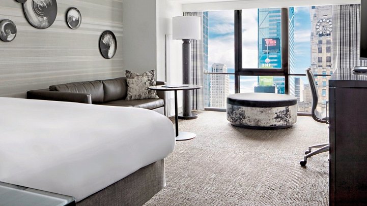 New York Marriott Marquis - Superior King Room, View (Times Square) (Zimmercodierung US4)