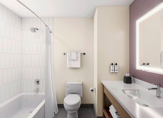 Garner Hotel North Bergen - NYC Gateway by IHG - Beispiel Bad (Modellbild)