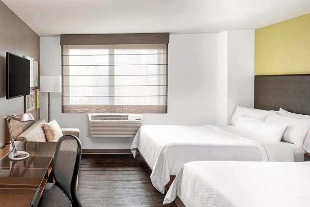 Element New York Times Square West - Wohnbeispiel 1 Traditional Room - 2 Double Beds (Zimmercodierung UG3)