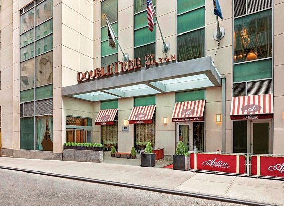 DoubleTree by Hilton New York Downtown