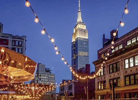 MOXY New York Times Square - Magic Hour Rooftop Bar & Lounge