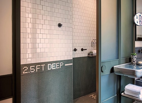 MOXY New York Times Square - Wohnbeispiel Standard Two Double beds, Standard One Full bed (Zimmercodierungen UG4 & UG6)