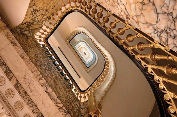 Martinique New York on Broadway, Curio Collection by Hilton