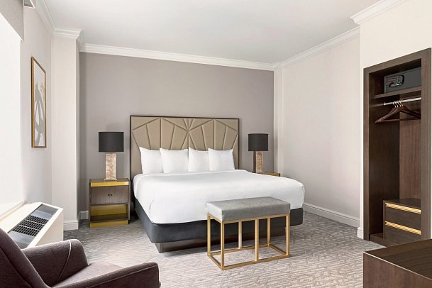 Martinique New York on Broadway, Curio Collection by Hilton - Wohnbeispiel Standard Room, 1 Room - 1 King Bed (Zimmercodierung UG3)