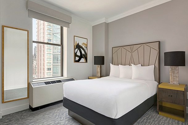 Martinique New York on Broadway, Curio Collection by Hilton - Wohnbeispiel Standard Room