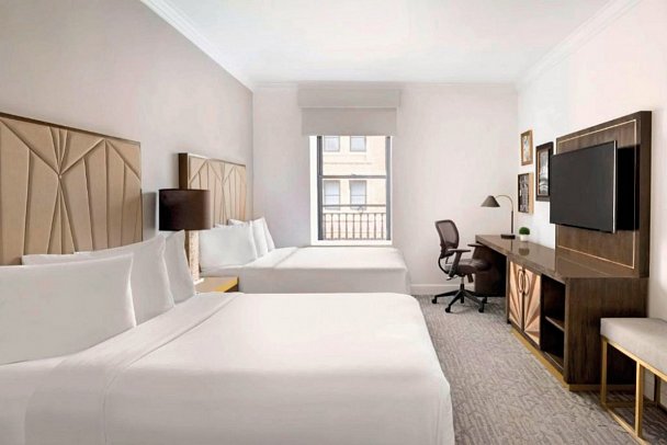 Martinique New York on Broadway, Curio Collection by Hilton - Wohnbeispiel