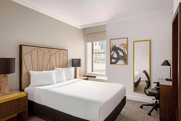 Martinique New York on Broadway, Curio Collection by Hilton - Wohnbeispiel