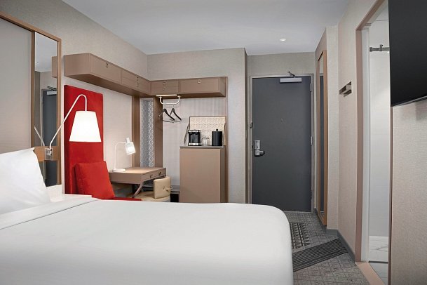 SpringHill Suites New York Manhattan Times Square - Wohnbeispiel One King Guestroom (Zimmercodierung UG2)