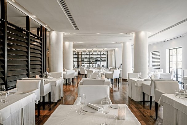 Royal Hideaway Playacar