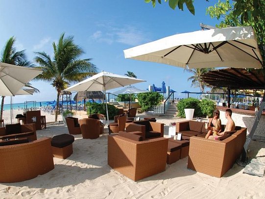 The Reef Playacar