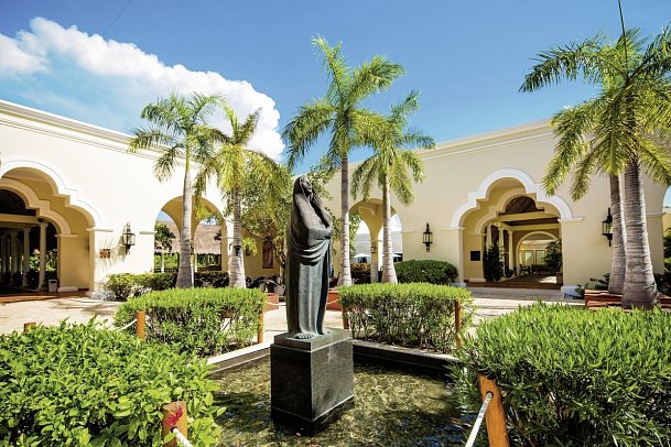 Valentin Imperial Riviera Maya