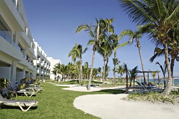 Akumal Bay Beach & Wellness Resort