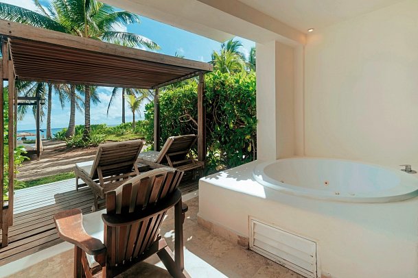 Akumal Bay Beach & Wellness Resort - Wohnbeispiel Premium Junior Suite Garden (Zimmercodierung J2G)