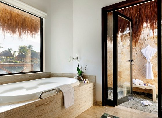 Grand Palladium Select White Sand - Wohnbeispiel Romance Bungalow by the Lake (Zimmercodierung BBC)
