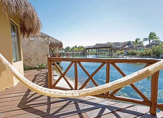 Grand Palladium Select White Sand - Wohnbeispiel Romance Bungalow by the Lake (Zimmercodierung BBC)
