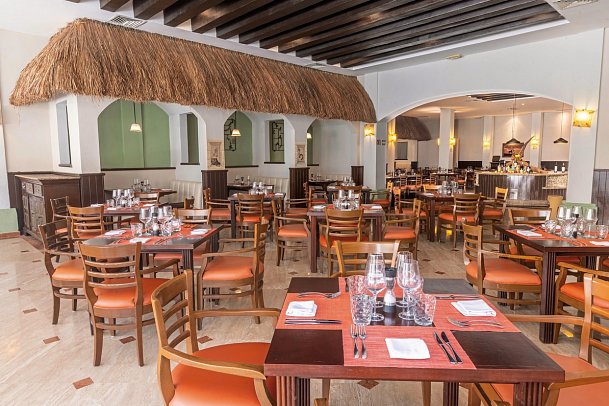 Grand Palladium Select White Sand