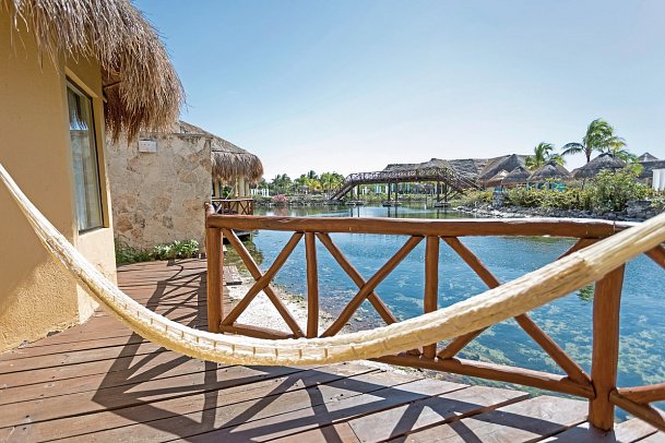 Grand Palladium Select White Sand - Wohnbeispiel Romance Bungalow by the Lake (Zimmercodierung BBC)