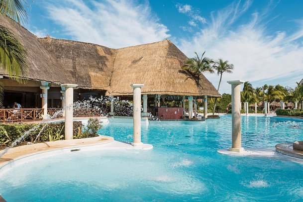 Grand Palladium Select White Sand