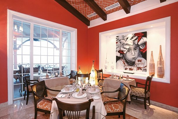 Barceló Maya Palace