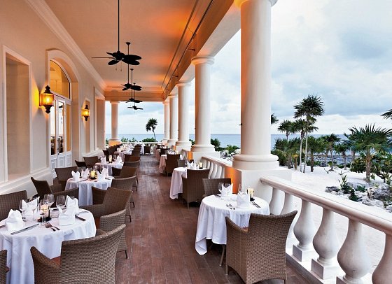 Barceló Maya Palace