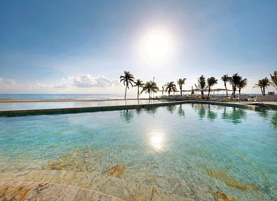 TRS Yucatan Hotel
