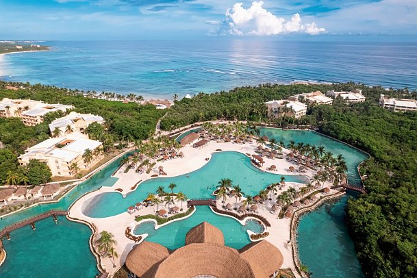 Family Selection at Grand Palladium Kantenah Resort & Spa