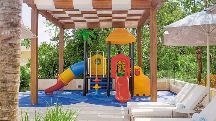 Family Selection at Grand Palladium Kantenah Resort & Spa